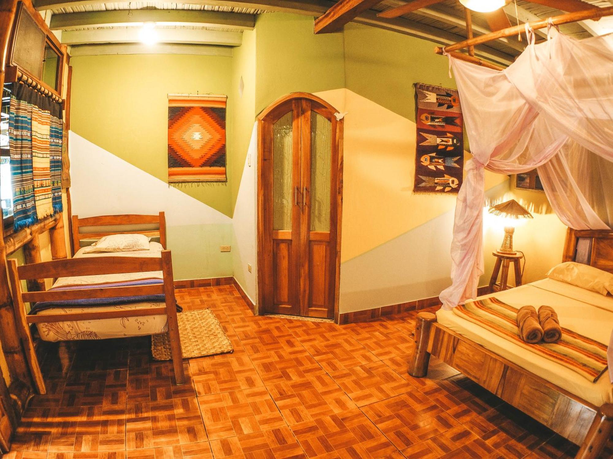 Hotel Balsa Surf Camp Montañita Exterior foto